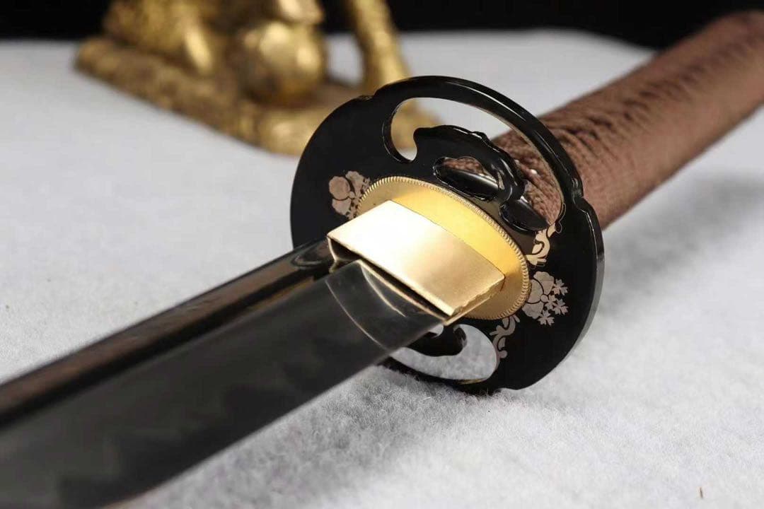 「武一」実木漆塗拵 板目肌流れ入り 鉄地金具