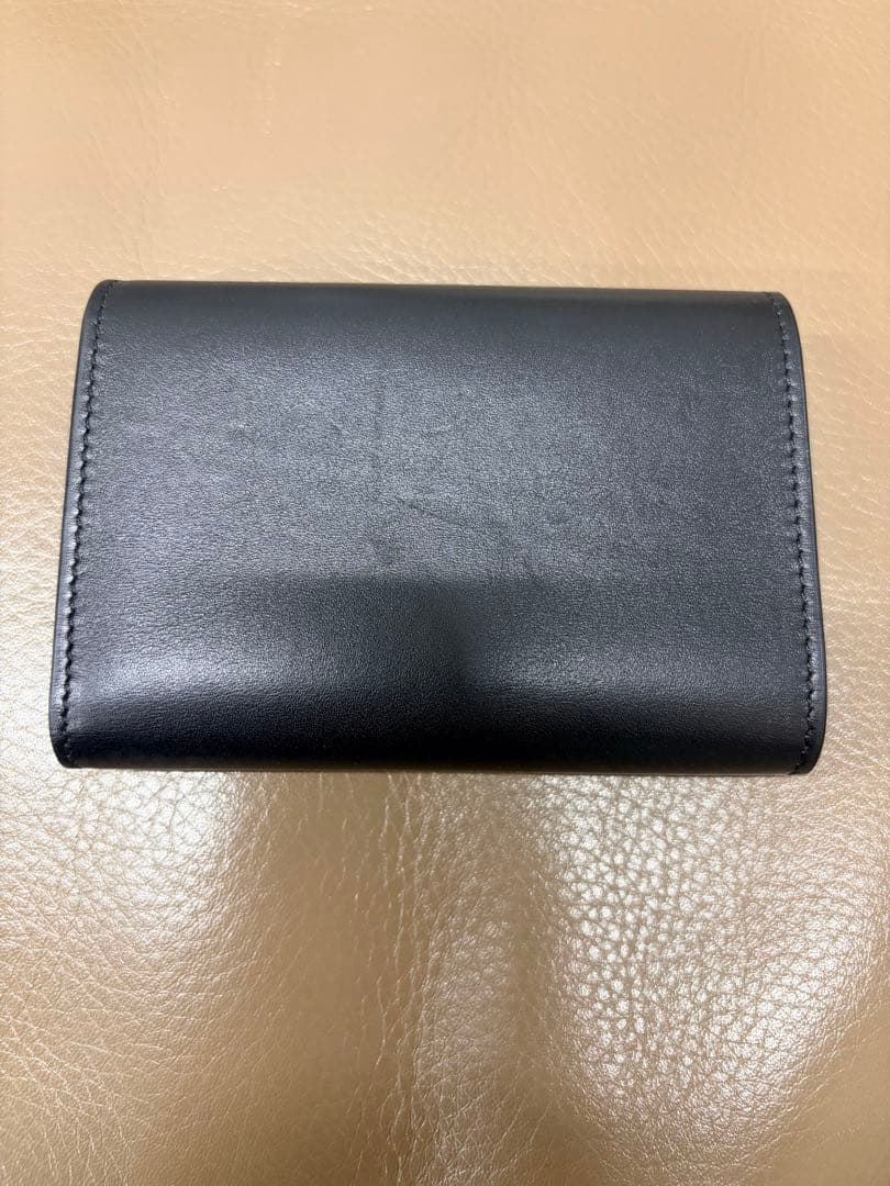 ロエベ ペブル バーティカルウォレット ブラック