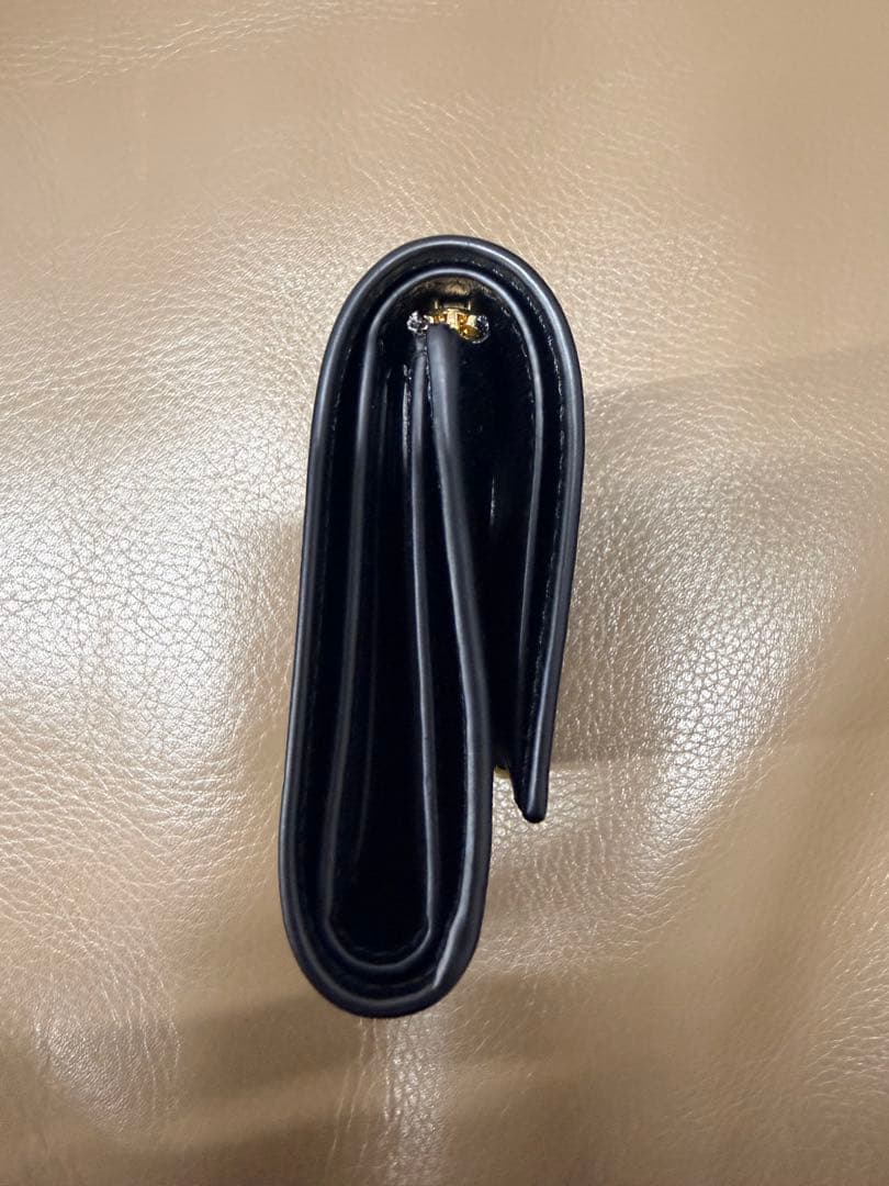 ロエベ ペブル バーティカルウォレット ブラック