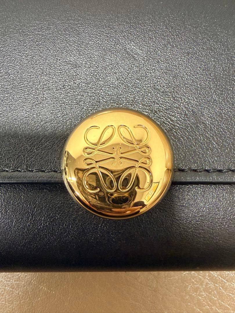 ロエベ ペブル バーティカルウォレット ブラック