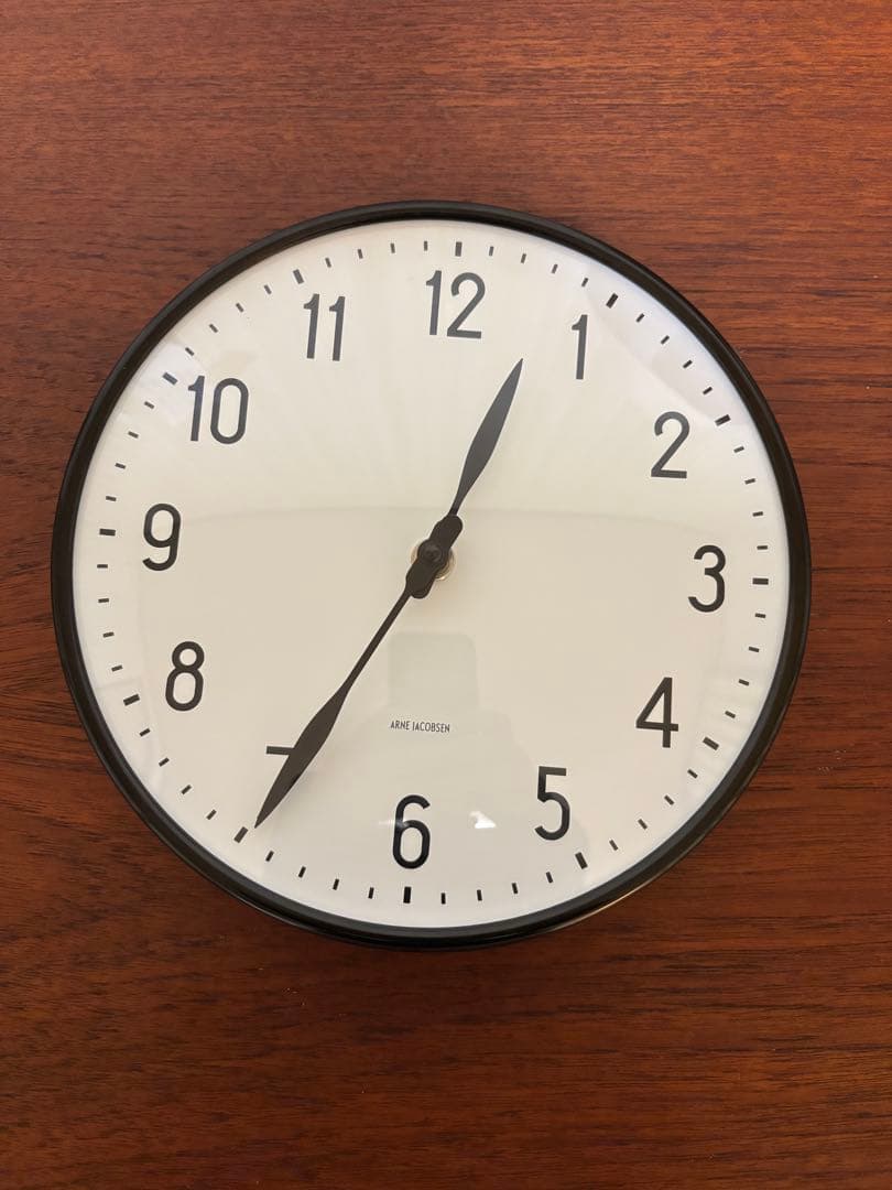 アルネヤコブセン　arne jacobsen 時計