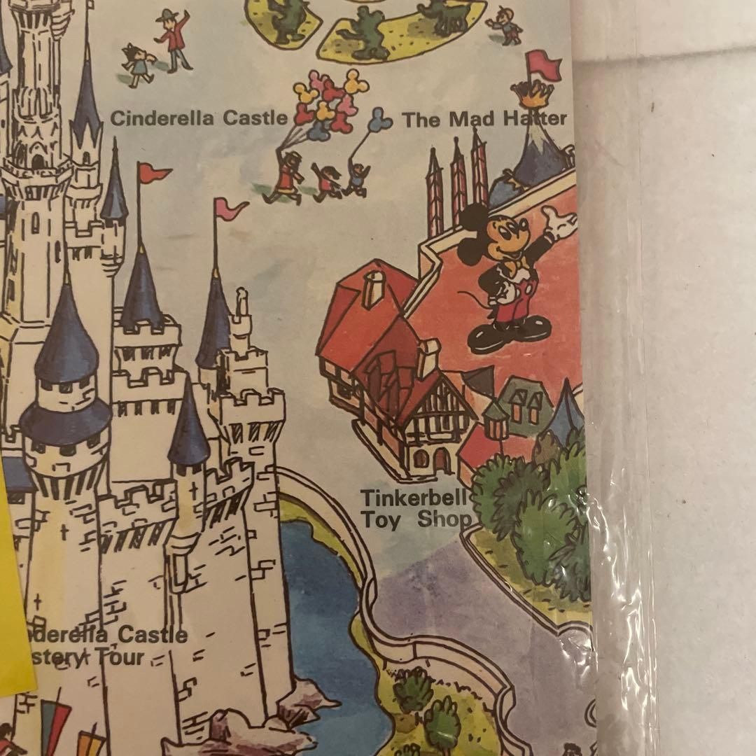 未開封　マップポスター　東京ディズニーランドスーベニアマップ　パーク柄