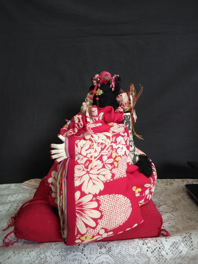 御所人形 伝統的な衣装 約30cm