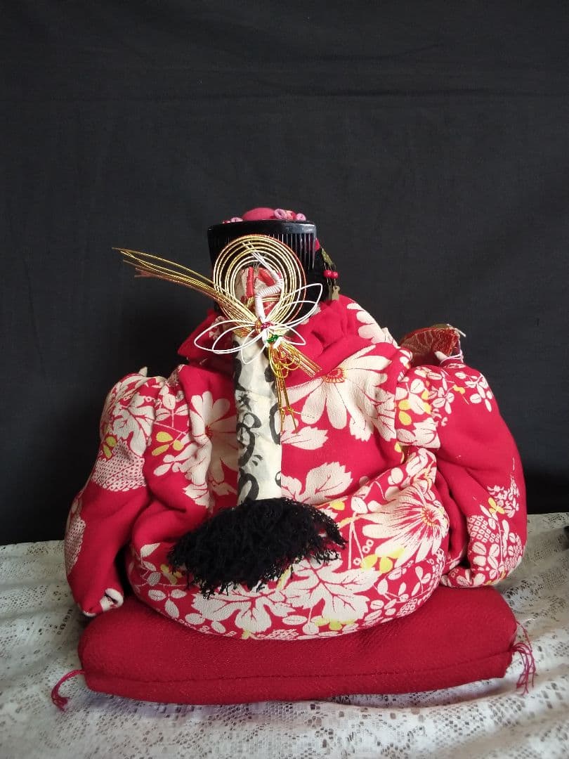 御所人形 伝統的な衣装 約30cm