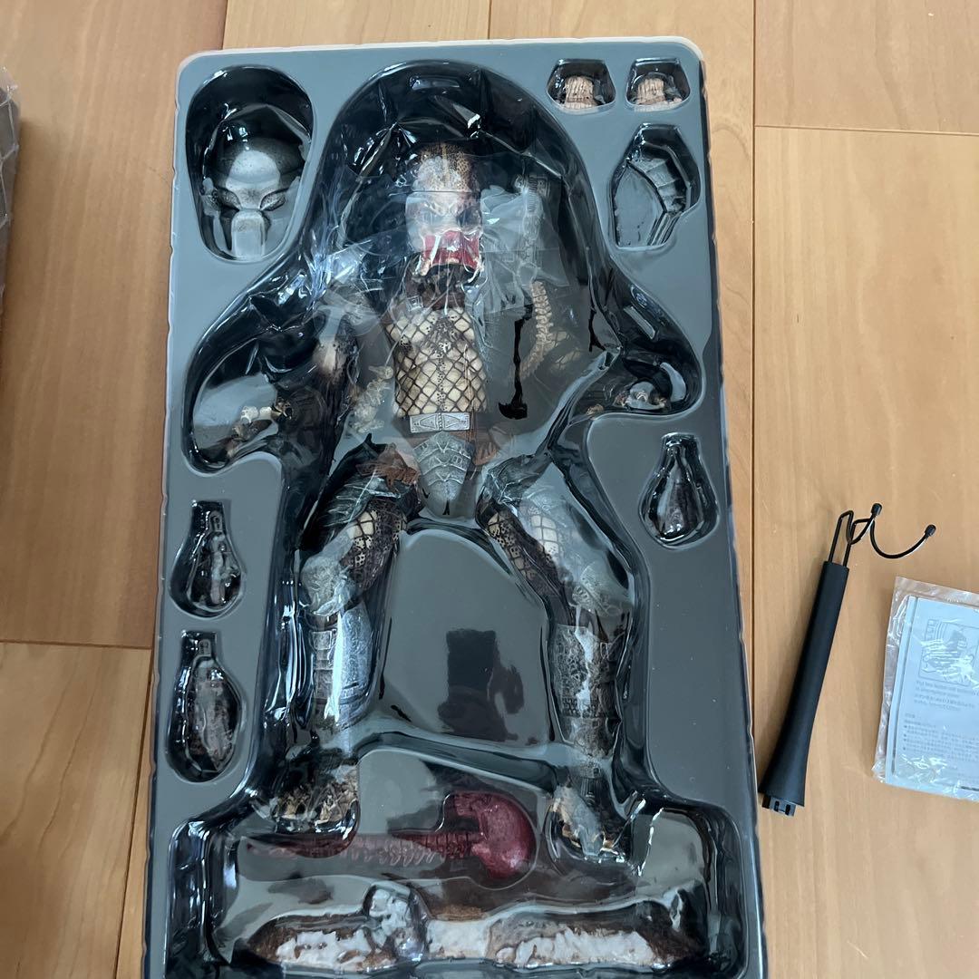 ホットトイズ ムービー・マスターピース プレデター 1/6スケールフィギュア