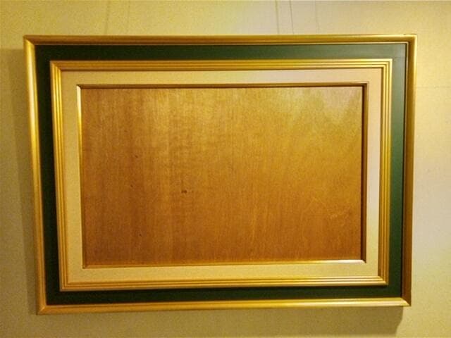 緑と金の木製額縁（水彩画用）