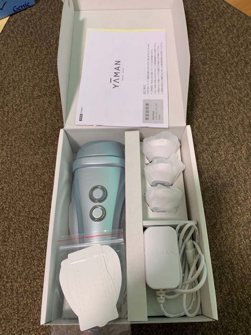 最終価格！！　YA−MAN YJEA0L BLUE（光脱毛器）