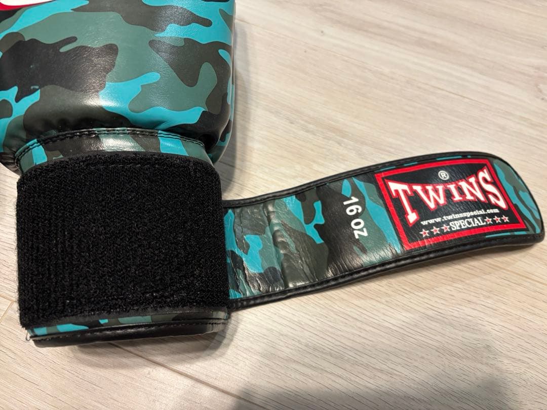 TWINS SPECIAL ボクシンググローブ 16oz カモフラージュ迷彩