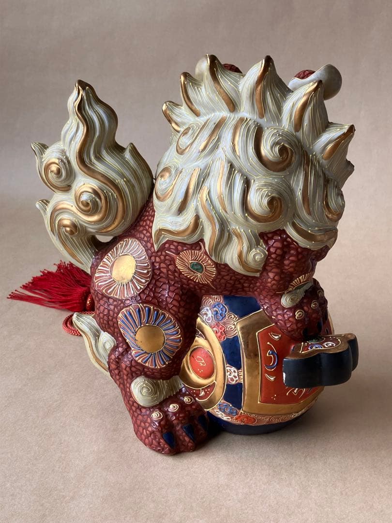 九谷焼 打ち出小槌唐獅子 狛犬 色絵金彩 縁起物 厄除 退魔 置物 高さ26cm