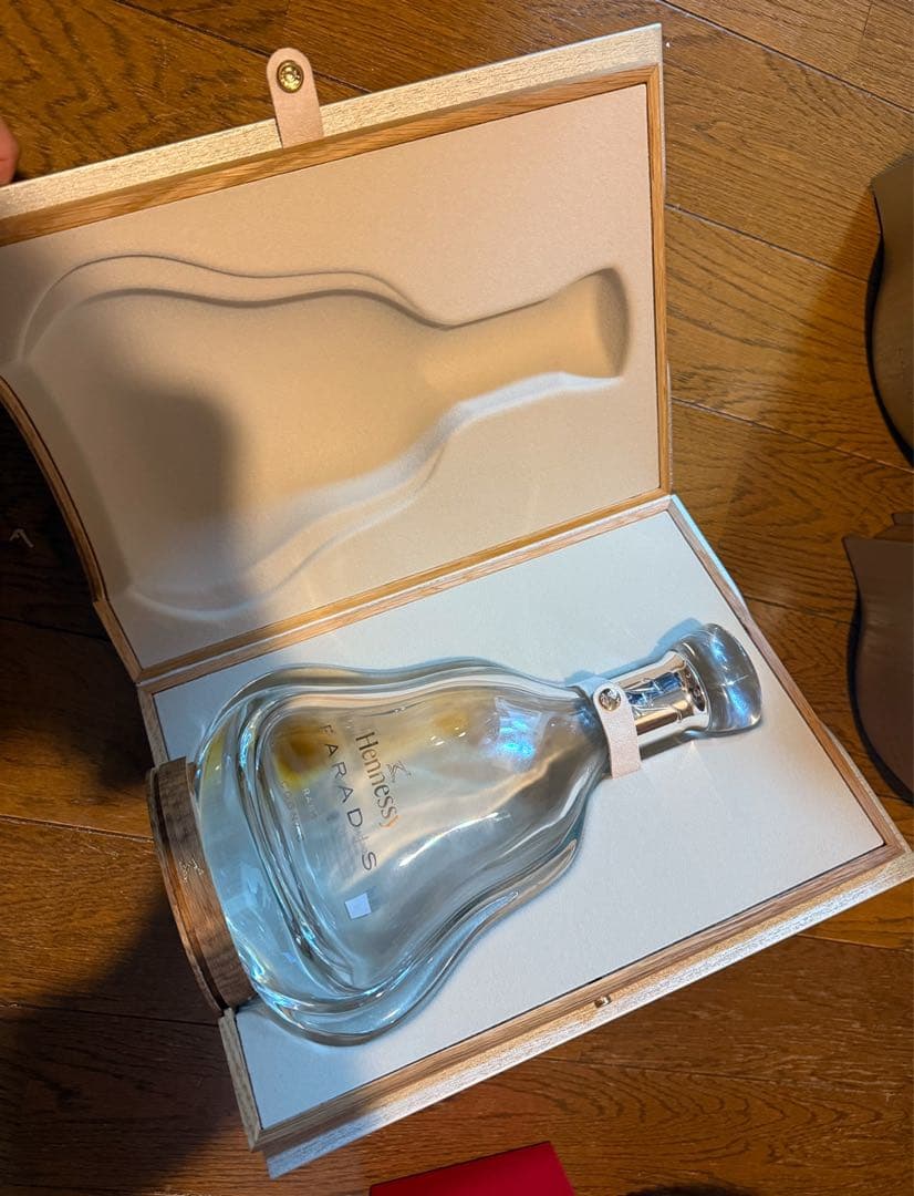 Hennessy Paradis木箱付き空瓶