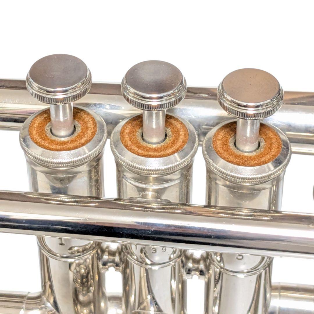 美品 ヤマハ トランペット YTR-136 シルバー マウスピース付