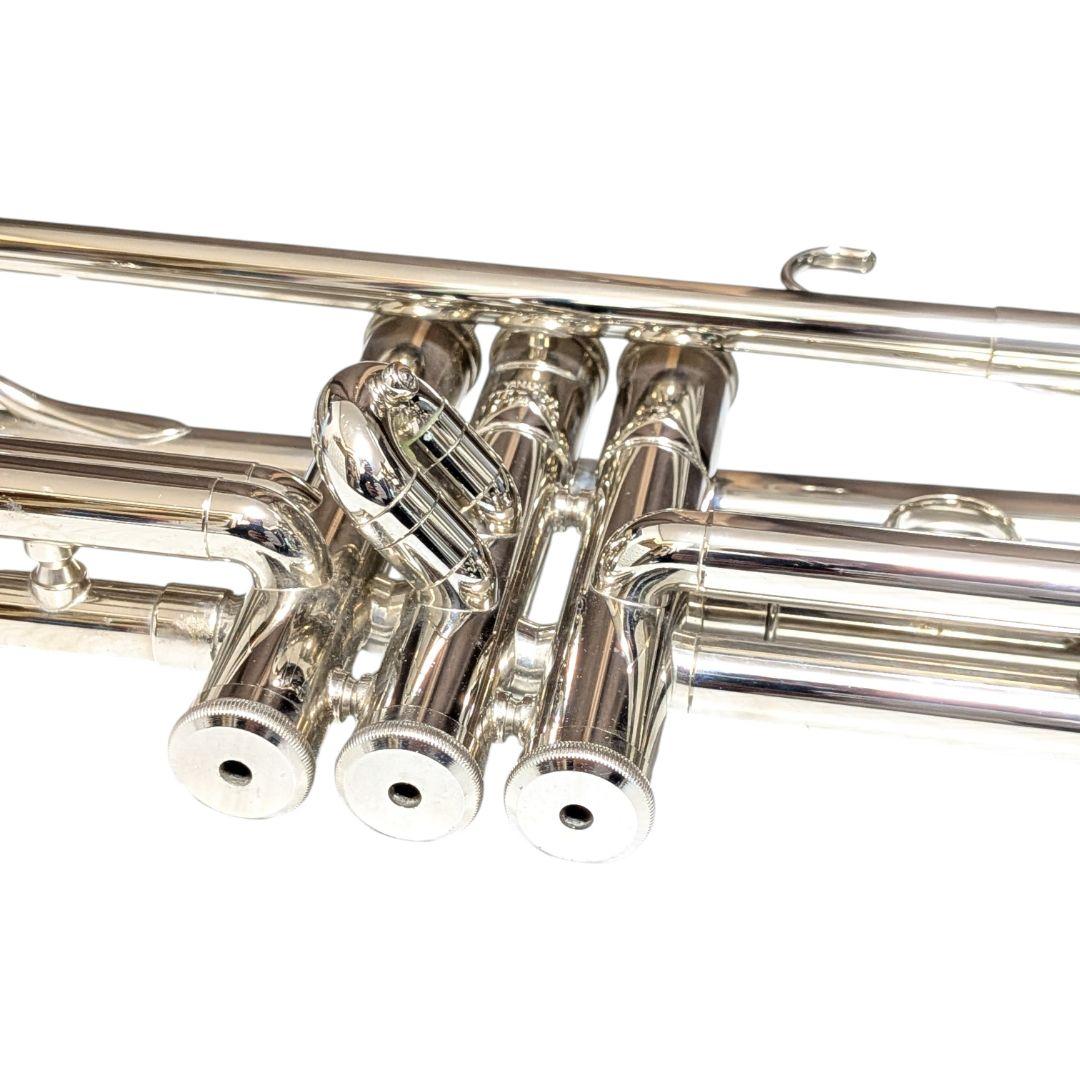 美品 ヤマハ トランペット YTR-136 シルバー マウスピース付