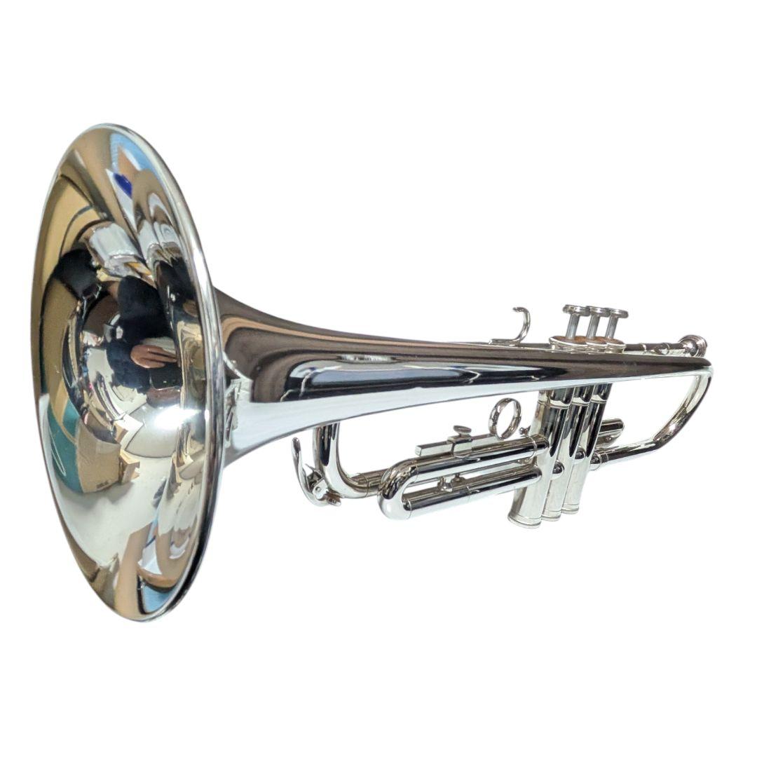 美品 ヤマハ トランペット YTR-136 シルバー マウスピース付