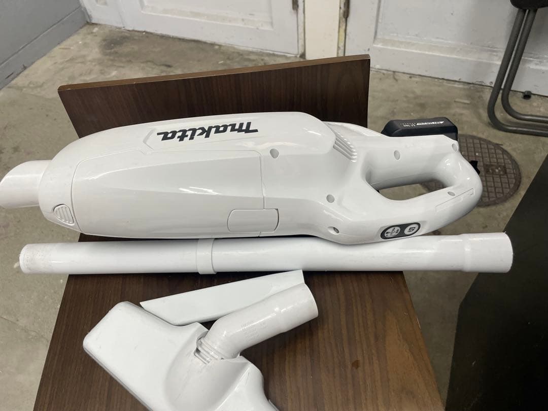 マキタ　掃除機　CL−07FD makita 充電式クリーナー