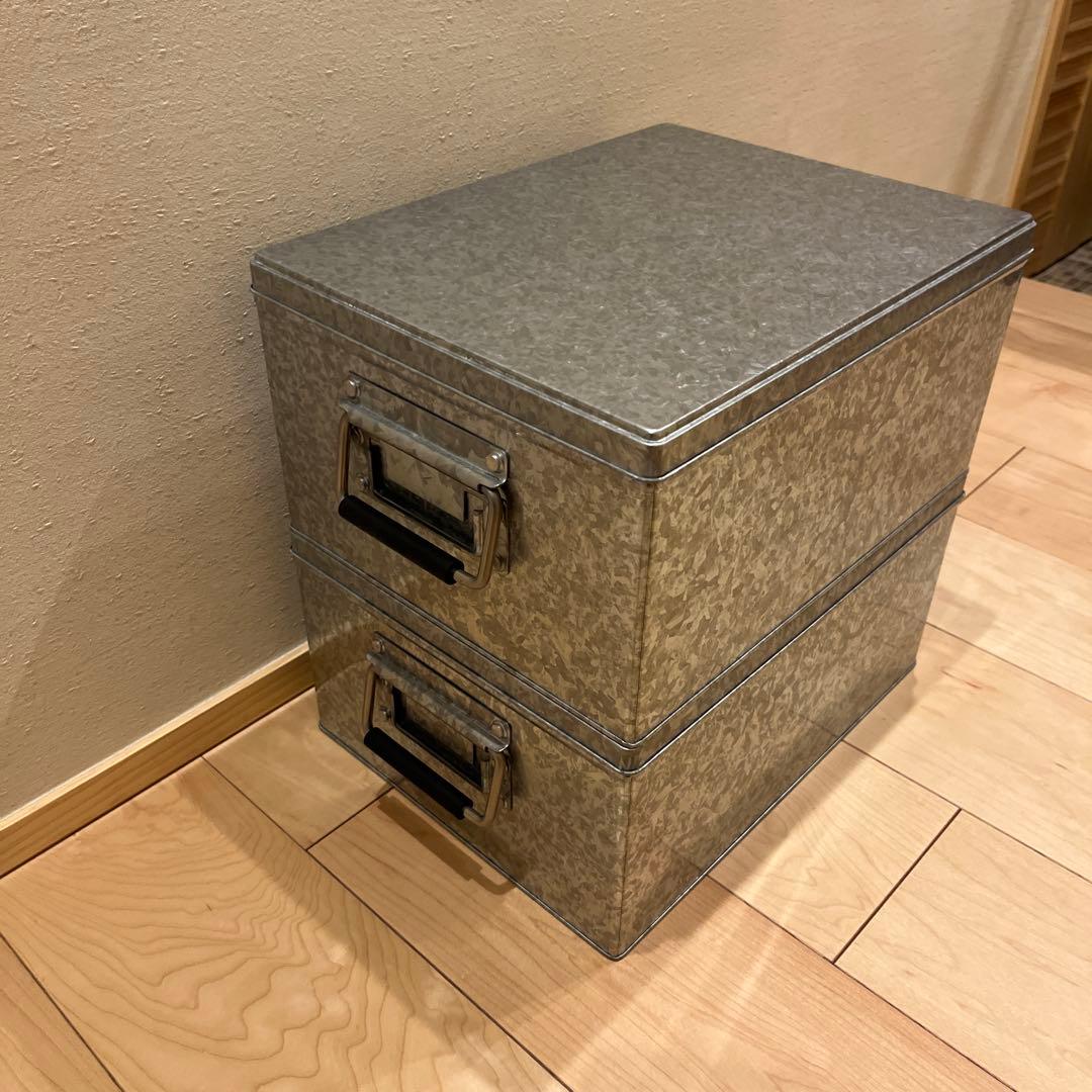 （美品）アルネヤコブセン　テーブルクロック　グリーン　無印　ブリキ缶2個