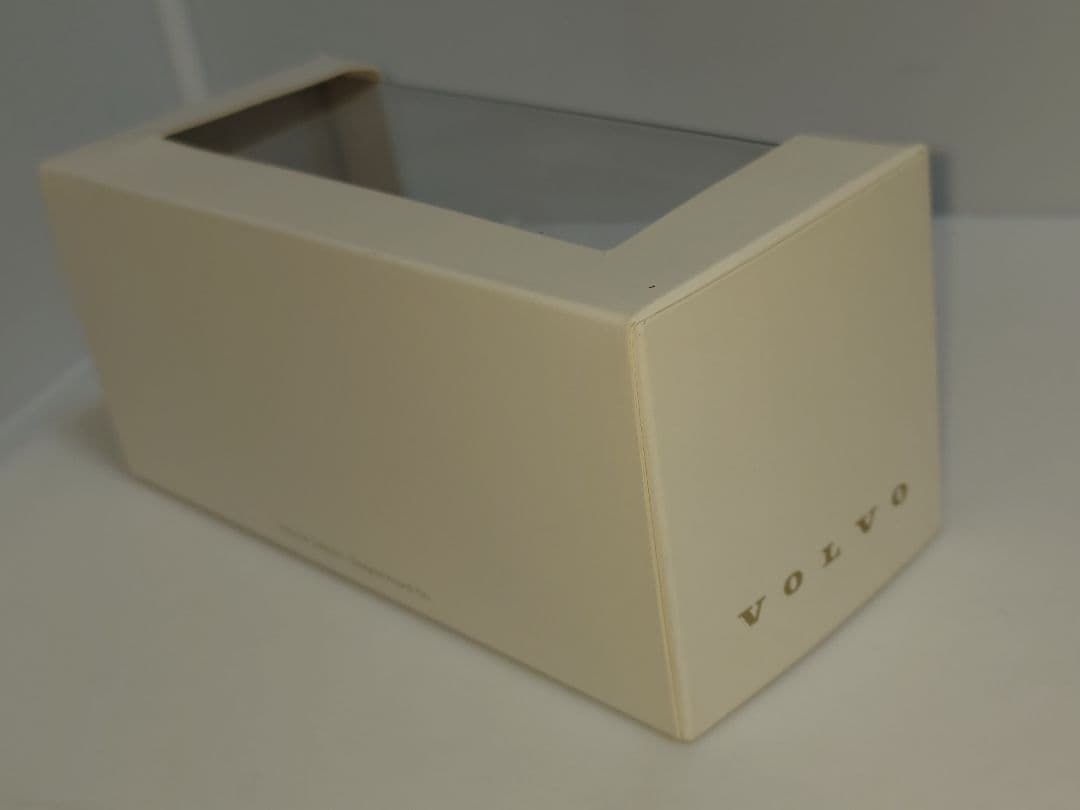 NOREV VOLVO V60 1/43 ミニカー カラーサンプル