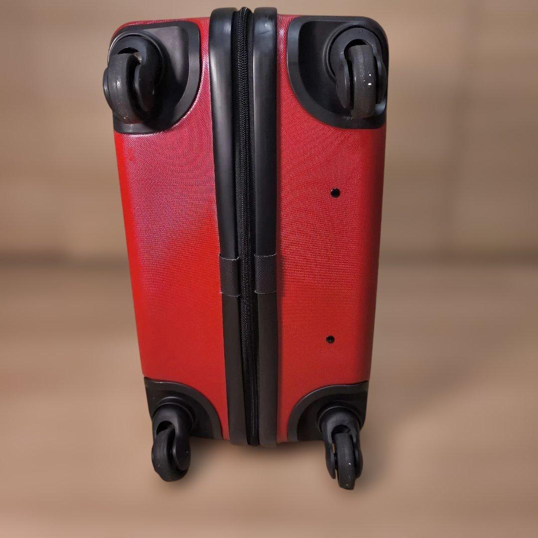 無印良品 スーツケース 赤 MUJI TSAロック 4輪 廃盤 軽量鍵付　75L