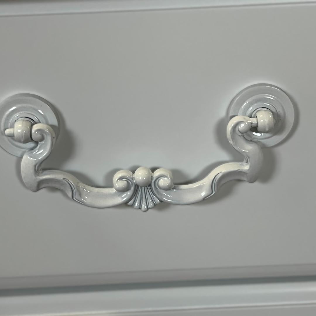 【新品・未使用】　　　チェスト　ヨーロピアン調　 幅60ｃｍ