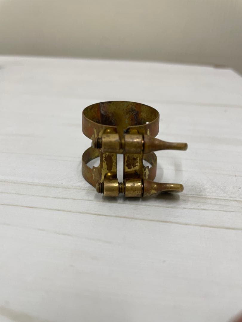 ヴィンテージ　アルトサックス用リガチャー　Martin・Connタイプ