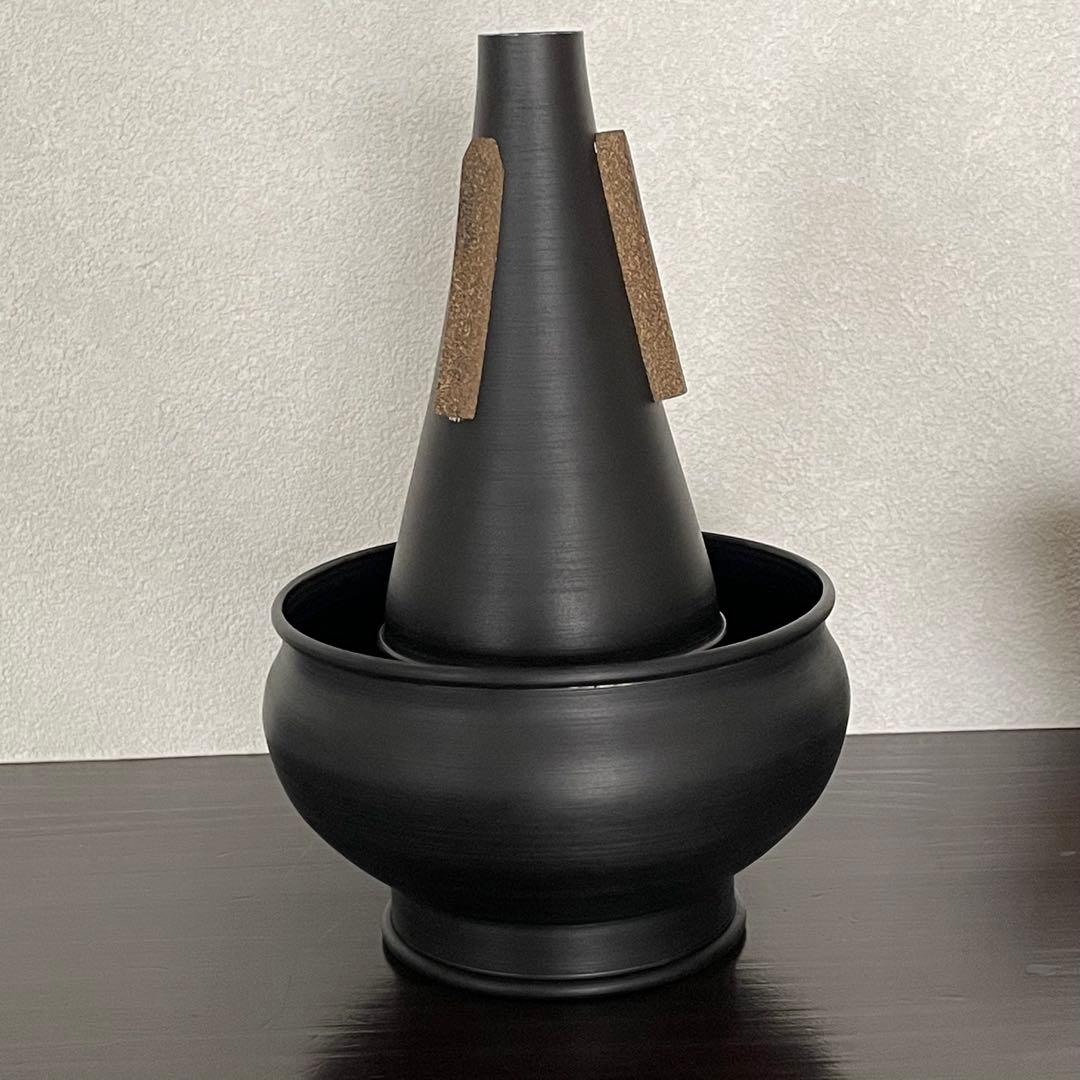 これ一つで異なる音色‼️ トランコア　アジャスタカップ２個、ストレートミュート