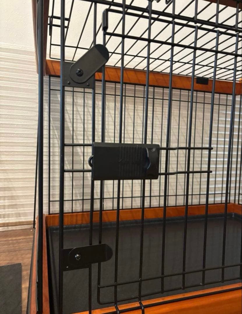 犬用ケージ 金属と木製フレーム　ほぼ未使用　小型犬　屋根付き