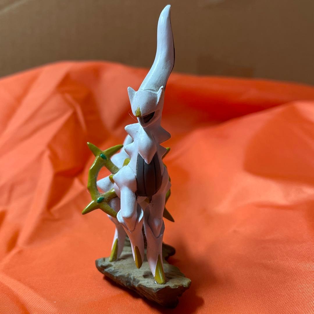 アルセウス　フィギュア