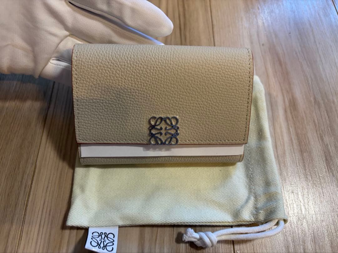 【新品・未使用】LOEWE ロエベ 三つ折り財布