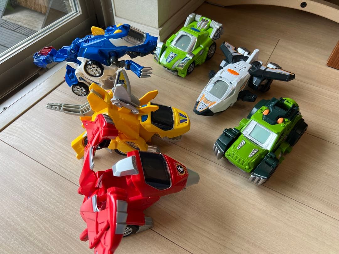 【美品】 変身恐竜 6体セット 知育玩具 変形 ロボット おもちゃ