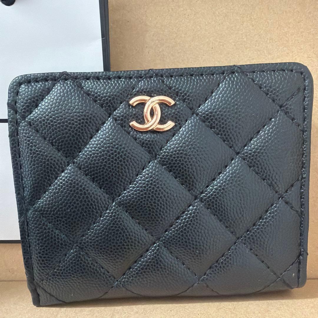 新品未使用CHANEL ブラック 二つ折り財布