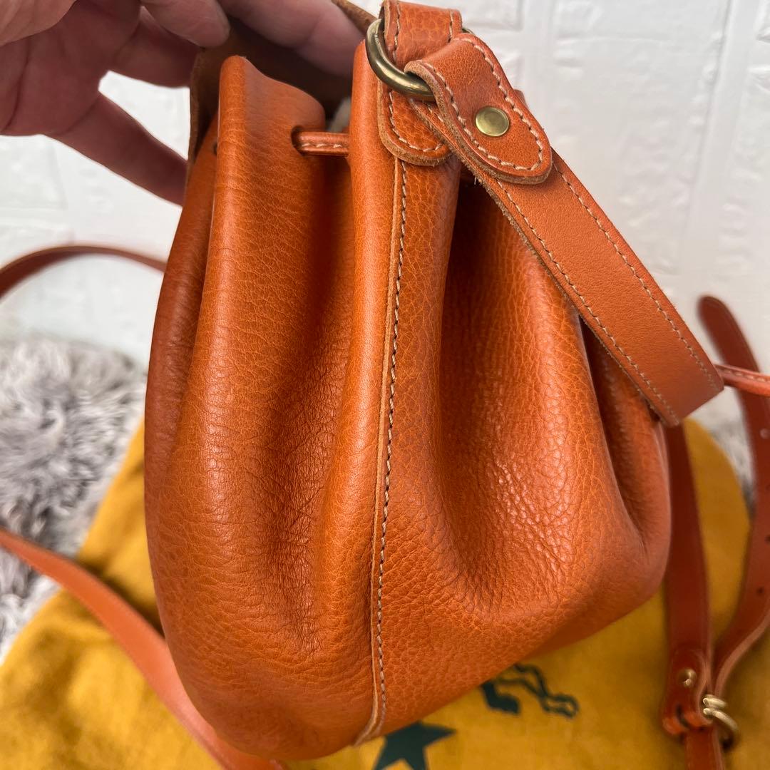 美品✨イルビゾンテ　巾着ショルダーバッグ　ブラウン　本革　レディース