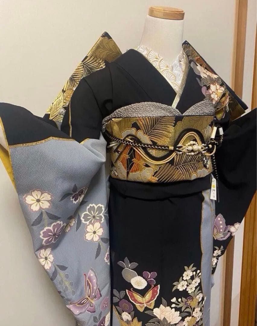 振袖フルセット　花蝶文　成人式　振袖　ゴールド　黒　正絹　振袖6点セット 豪華