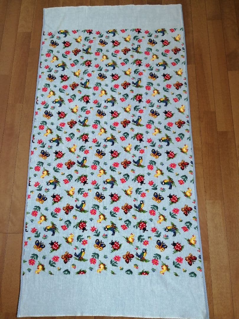 FELTER 花と昆虫デザイン　ハイジ大判バスタオル