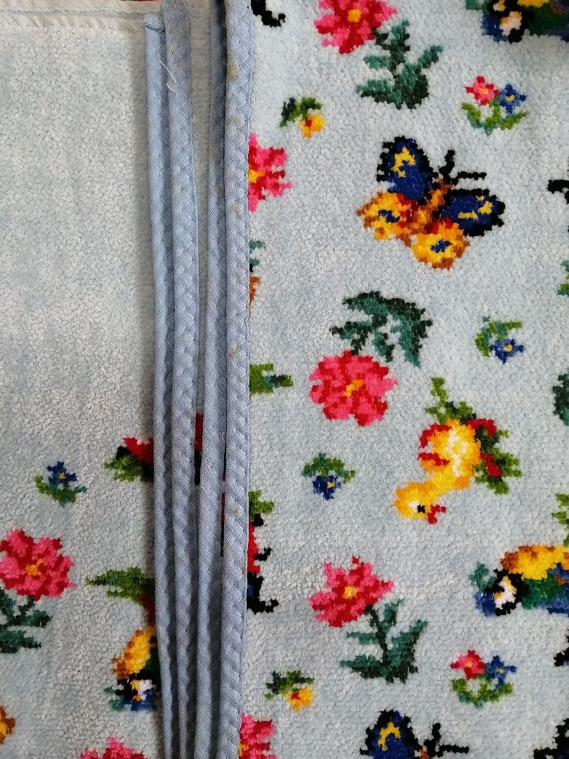 FELTER 花と昆虫デザイン　ハイジ大判バスタオル