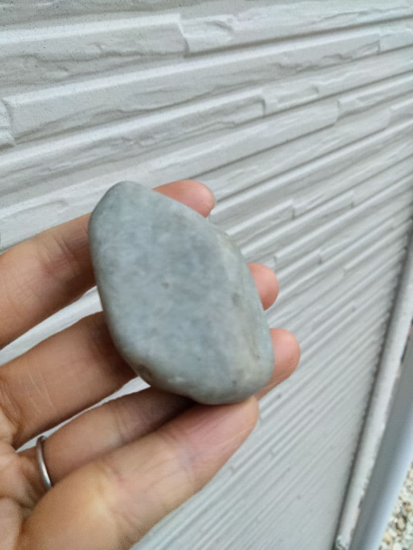 国石翡翠　85g ヒスイ　ひすい　新潟県 糸魚川市姫川翡翠　原石　翡翠