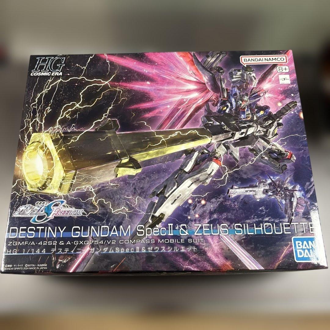 ＨＧ　ディスティニーガンダム　SPEC2 &ゼウスシルエット