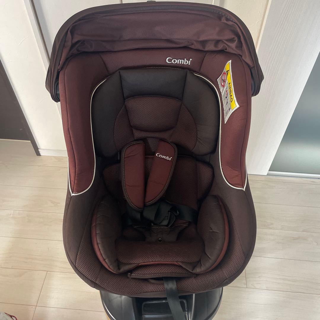コンビcombi チャイルドシート　美品