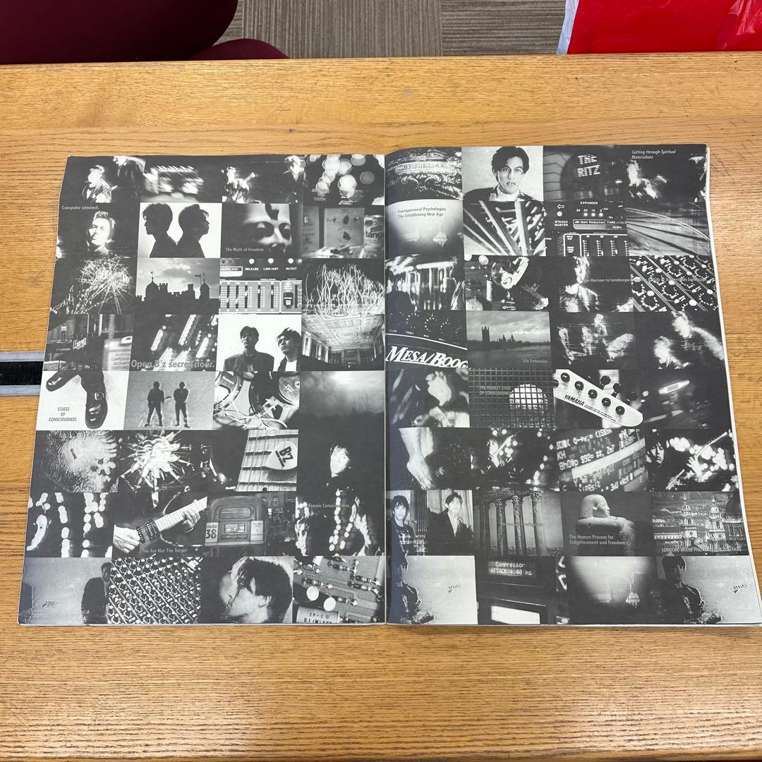 B'z off the lock ツアーパンフレット