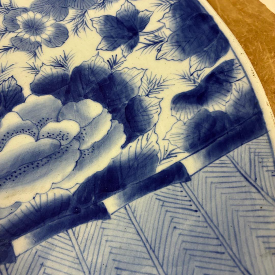 染付大皿　花鳥文様　約54cm（一尺8寸）　藍青色　磁器皿　時代物
