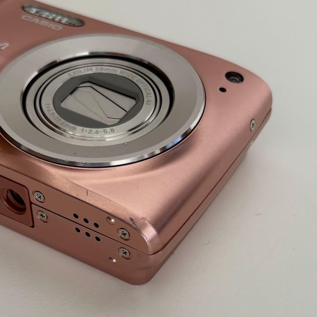 CASIO EXILIM 12.1メガピクセル デジタルカメラ（SDカード付）