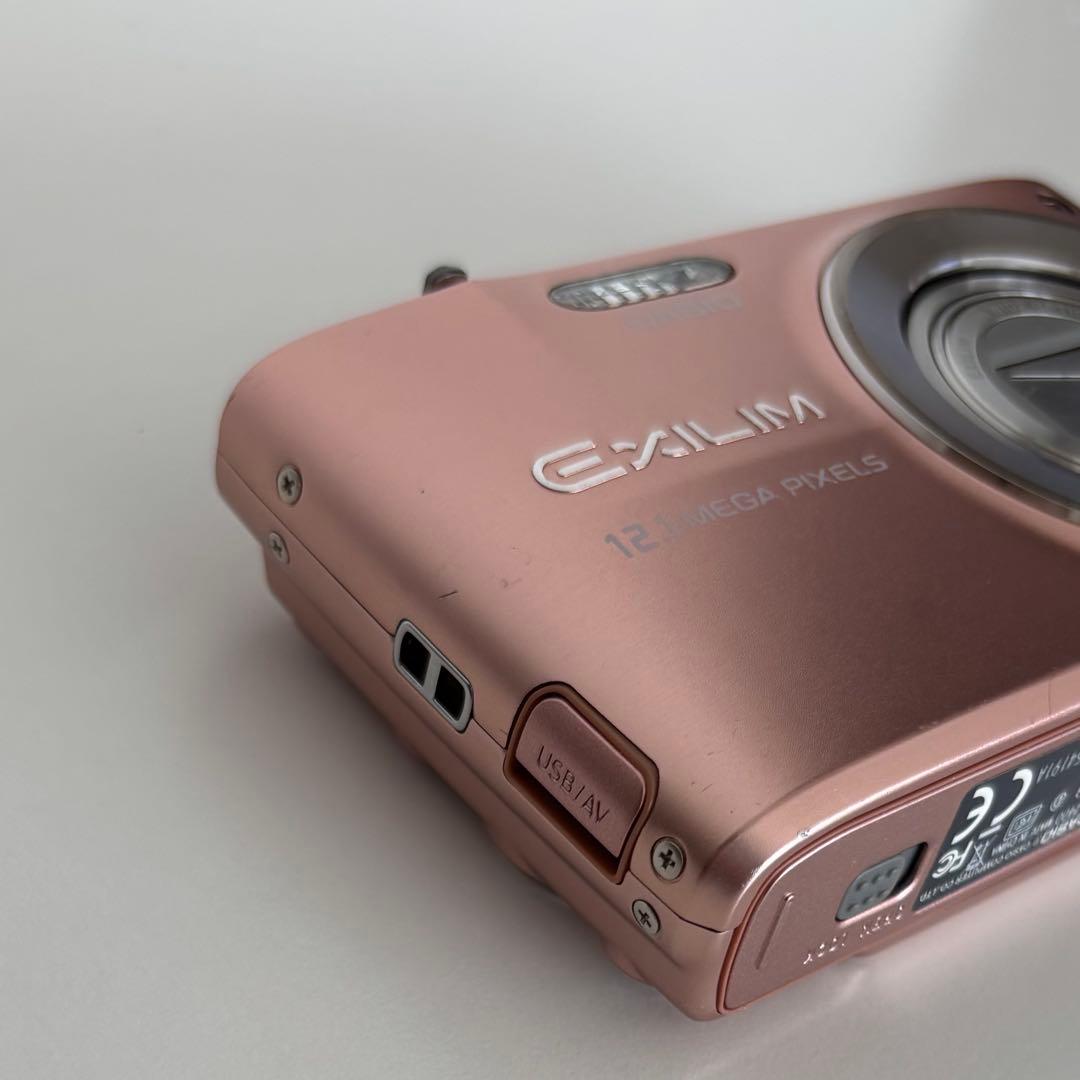CASIO EXILIM 12.1メガピクセル デジタルカメラ（SDカード付）