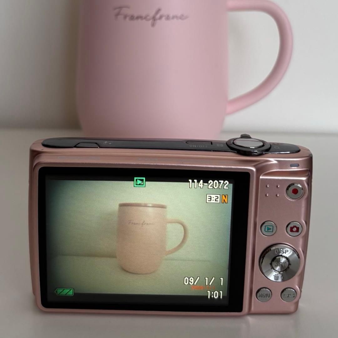 CASIO EXILIM 12.1メガピクセル デジタルカメラ（SDカード付）