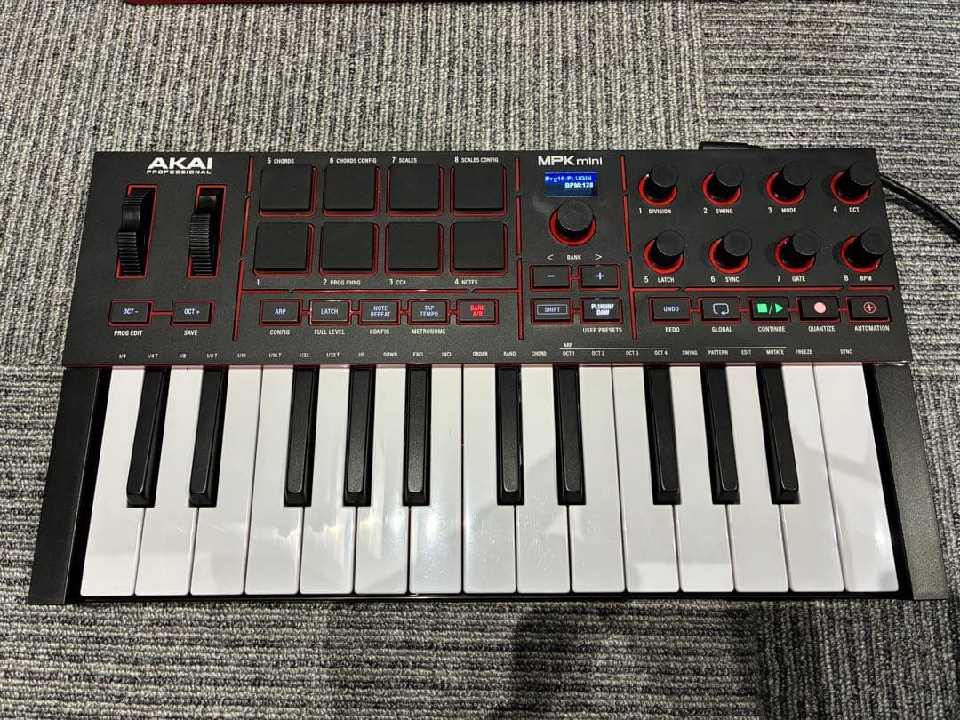 最新モデル　超美品アカイAKAI MPK mini IV（4）MIDIキーボード