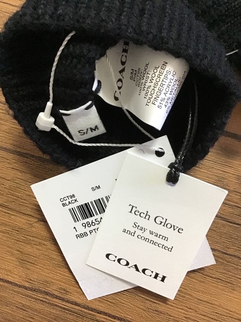 新品　ショッパー&ギフトボックス付　COACH ニット手袋　サイズS/M