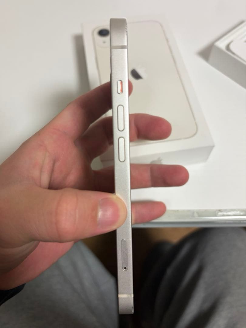 Apple iPhone 13 スターライト　128GB