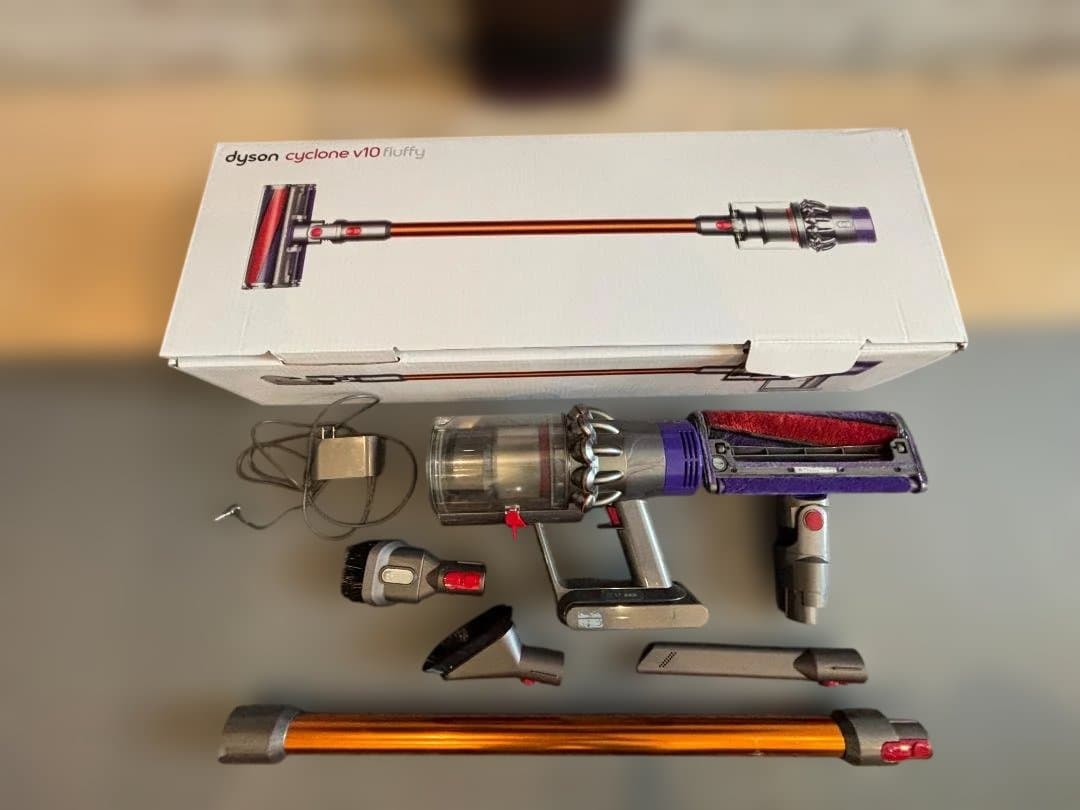 DysonV10 Fluffy（外箱・フロアドック付、動作可、バッテリー要交換）