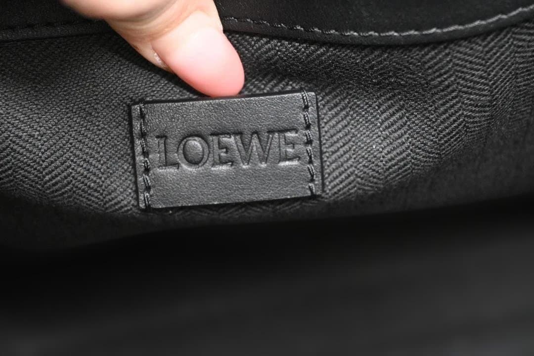 【ユニセックス】LOEWE　ロエベ　ビジネスバッグ　ハンドバッグ