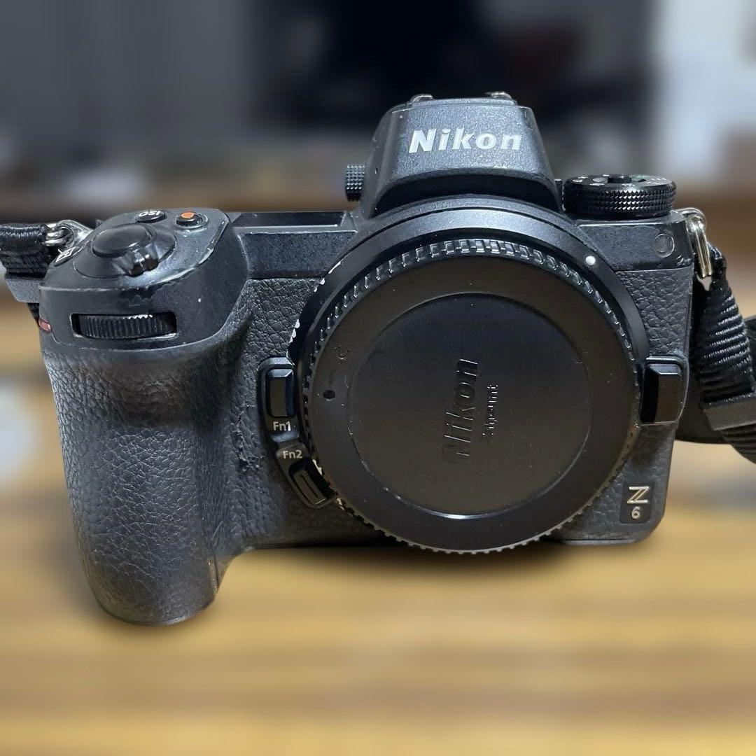 Nikon Z6 ミラーレスカメラ 本体と付属品