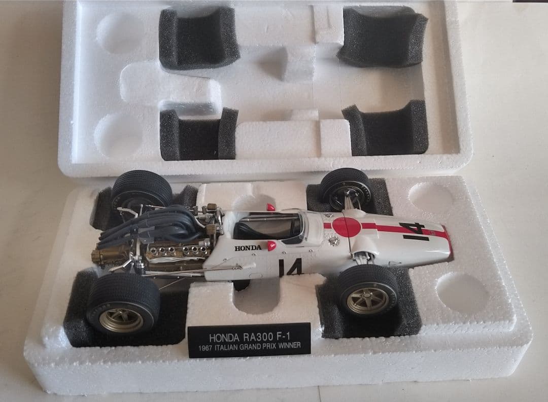 ホンダRA300 1967 ITLAN GRAND PRIX 1/20SCALE