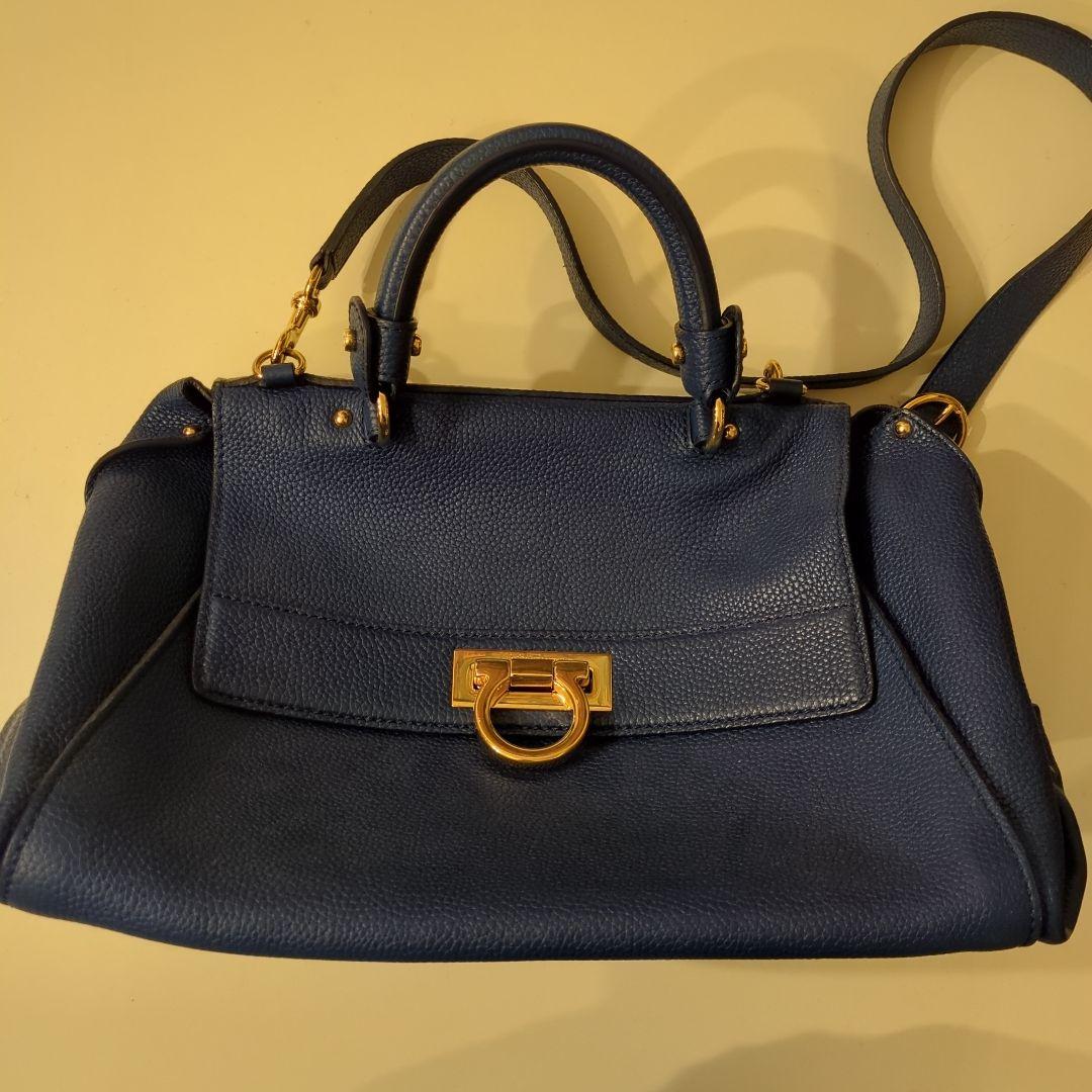 Salvatore Ferragamo ダークブルー ショルダーバッグ