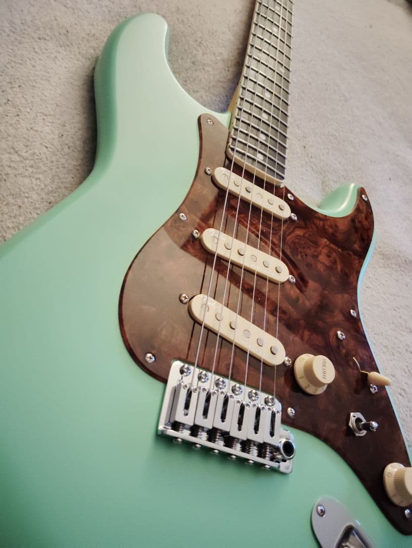 新品 個人製作 ストラトタイプ 木製PG サーフグリーン エレキギター